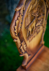 Scaun sculptat